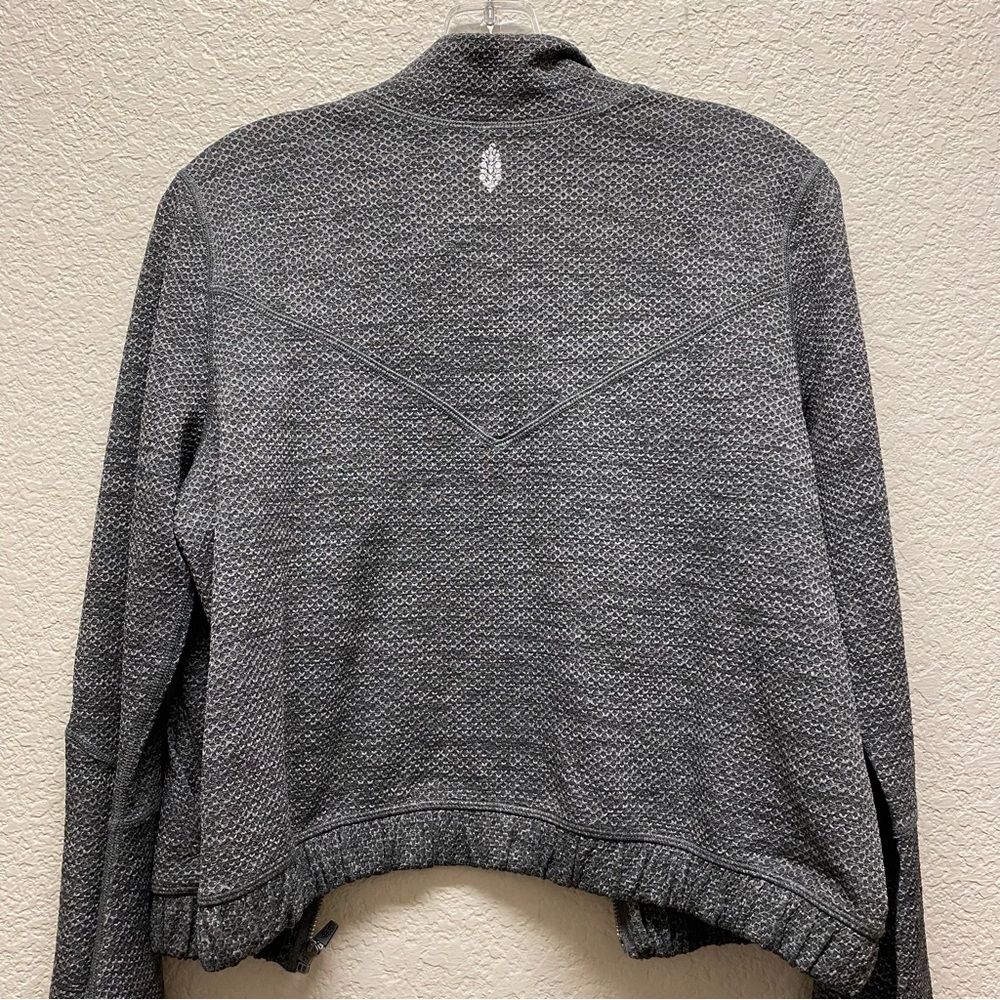 FREE PEOPLE MOVEMENT Off The Grid Zip Front Bell Sleeve Jacket Medium - Picture 9 of 12
